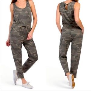 NWT Splendid Camo Jumpsuit Green Camouflage Lounge | US Medium